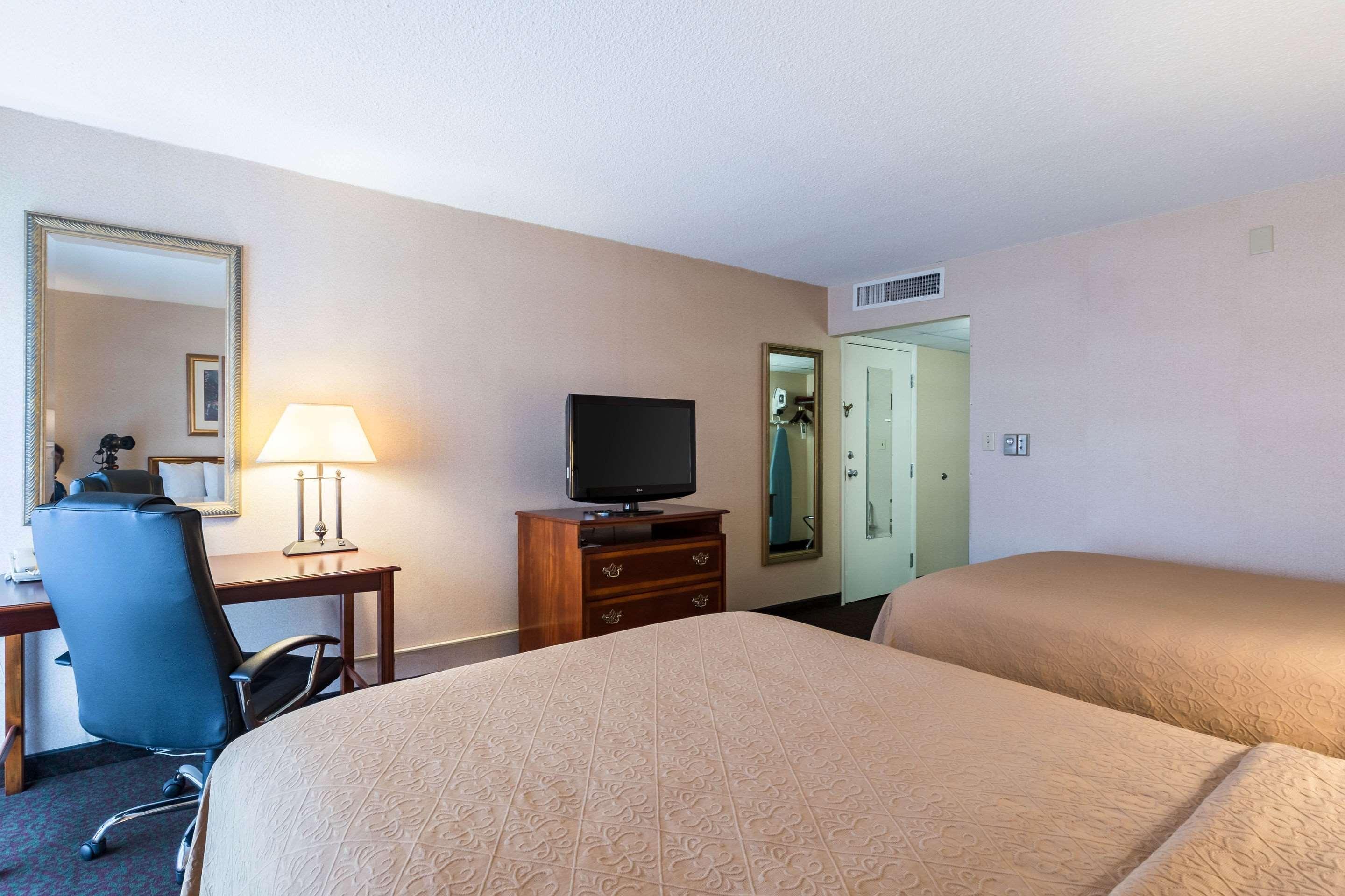 Quality Inn And Conference Center I-80 Grand Island Doniphan Ngoại thất bức ảnh