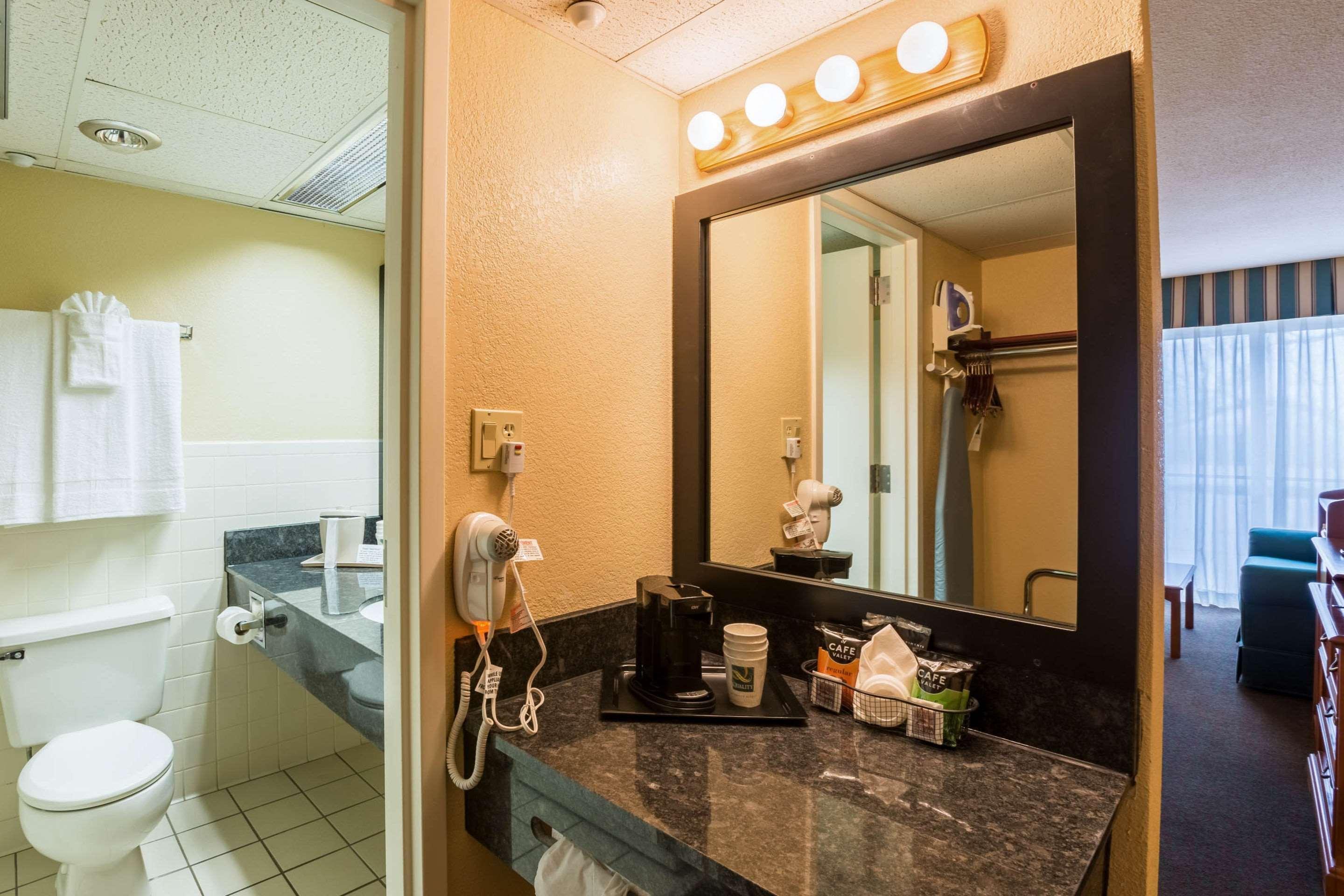 Quality Inn And Conference Center I-80 Grand Island Doniphan Ngoại thất bức ảnh