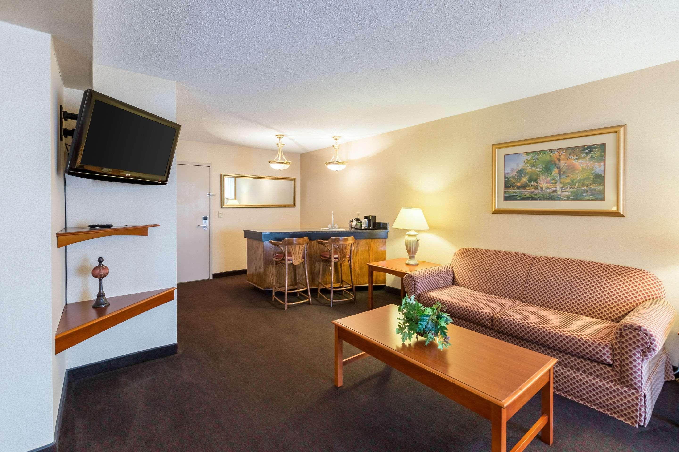 Quality Inn And Conference Center I-80 Grand Island Doniphan Ngoại thất bức ảnh